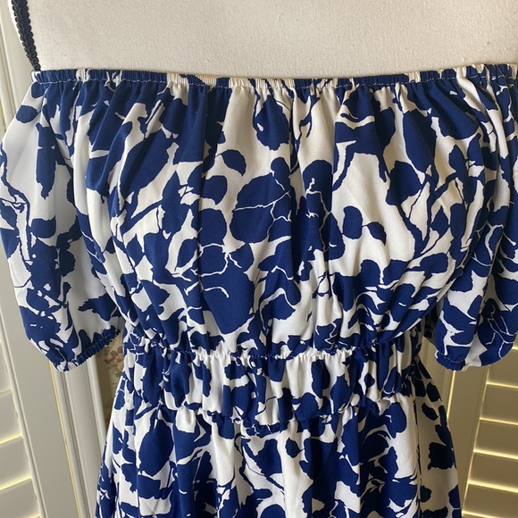 Blue & White Off the Shoulder Dress - L - Picture 6 of 6